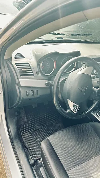 Mitsubishi Lancer 2010 photo 5