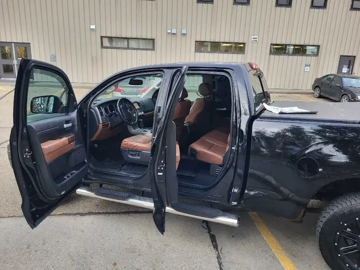 Toyota Tundra 2010 photo 5