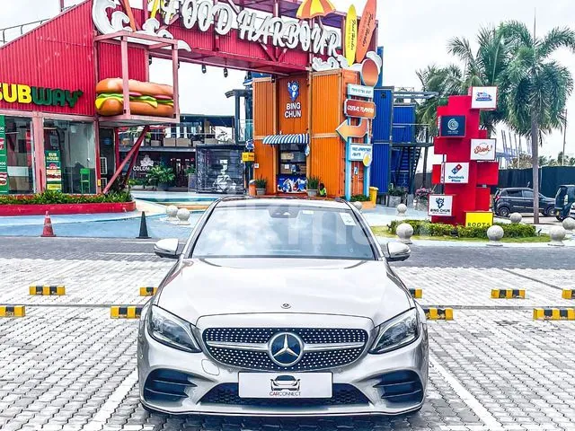 Mercedes-Benz C200 2019 photo 2