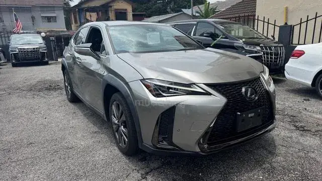 Lexus Ux200