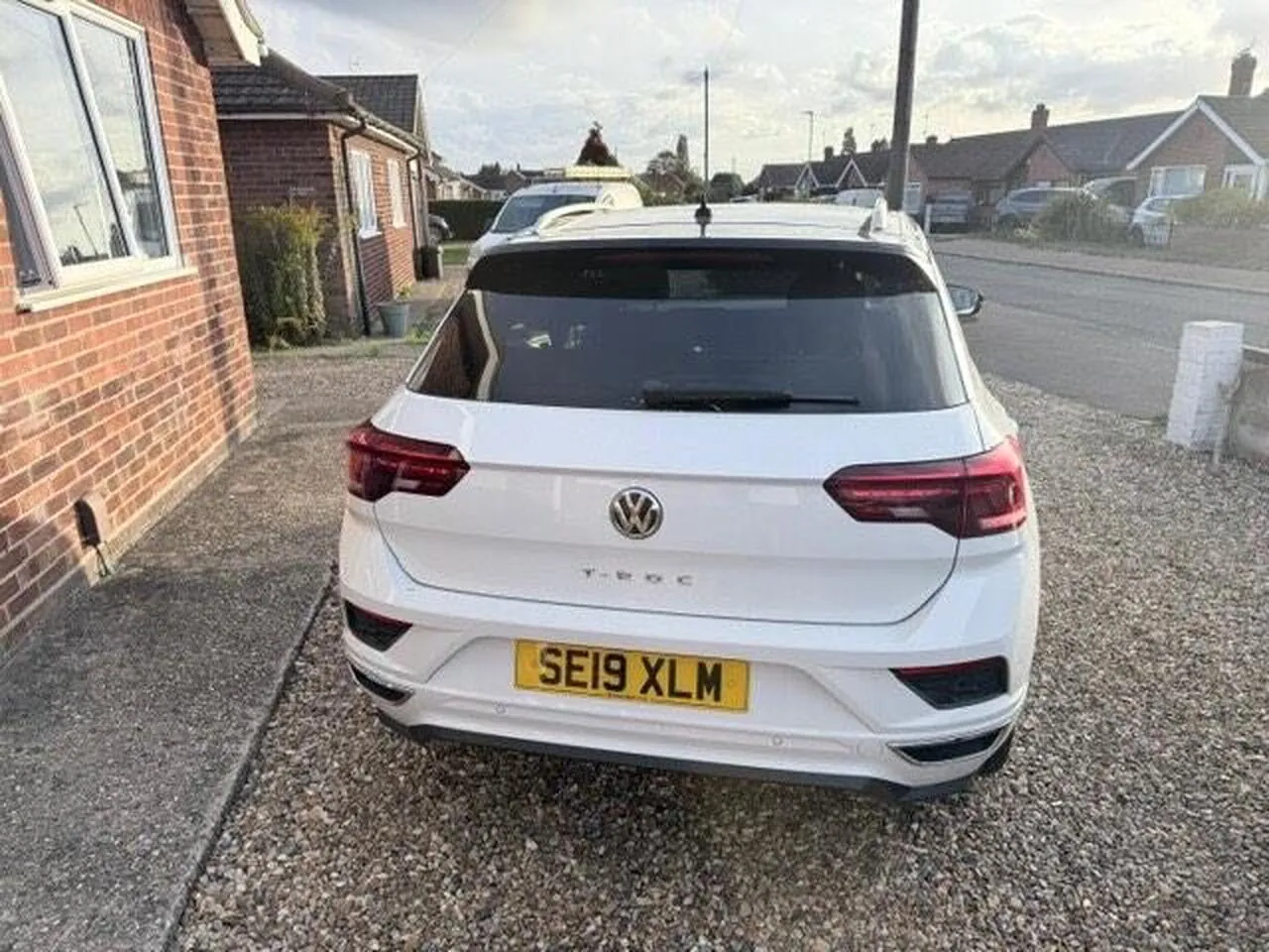Volkswagen T-Roc 2019 photo 2