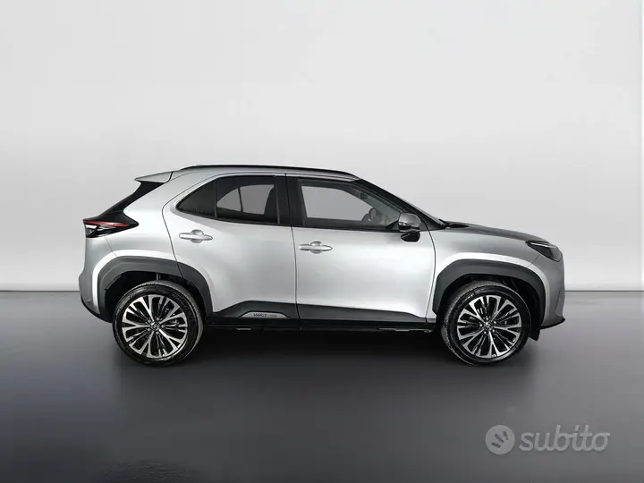 Toyota Yaris Cross 2023 photo 3