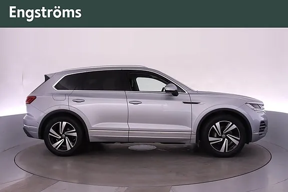 Volkswagen Touareg 2021 photo 2