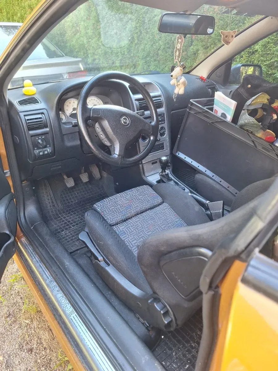 Opel Astra 2000 photo 3
