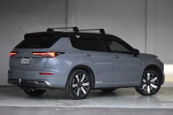 Mitsubishi Outlander 2025 photo 3