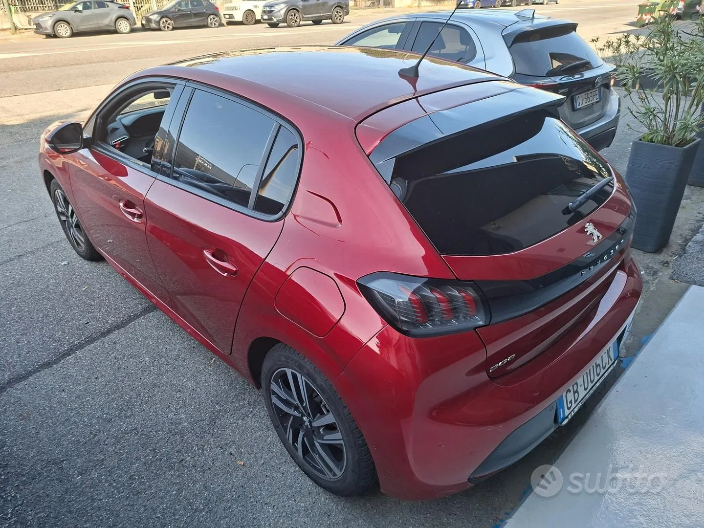 Peugeot 208 2020 photo 3