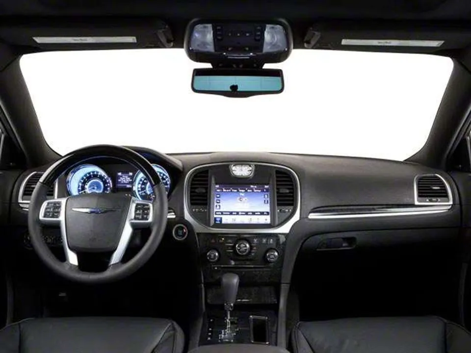 Chrysler 300 2012 photo 5