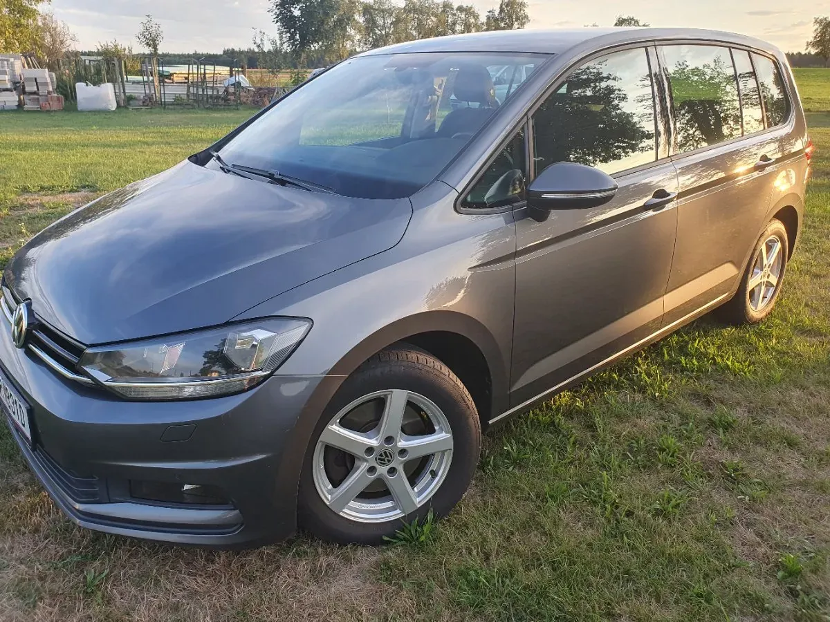 Volkswagen Touran 2019 photo 2