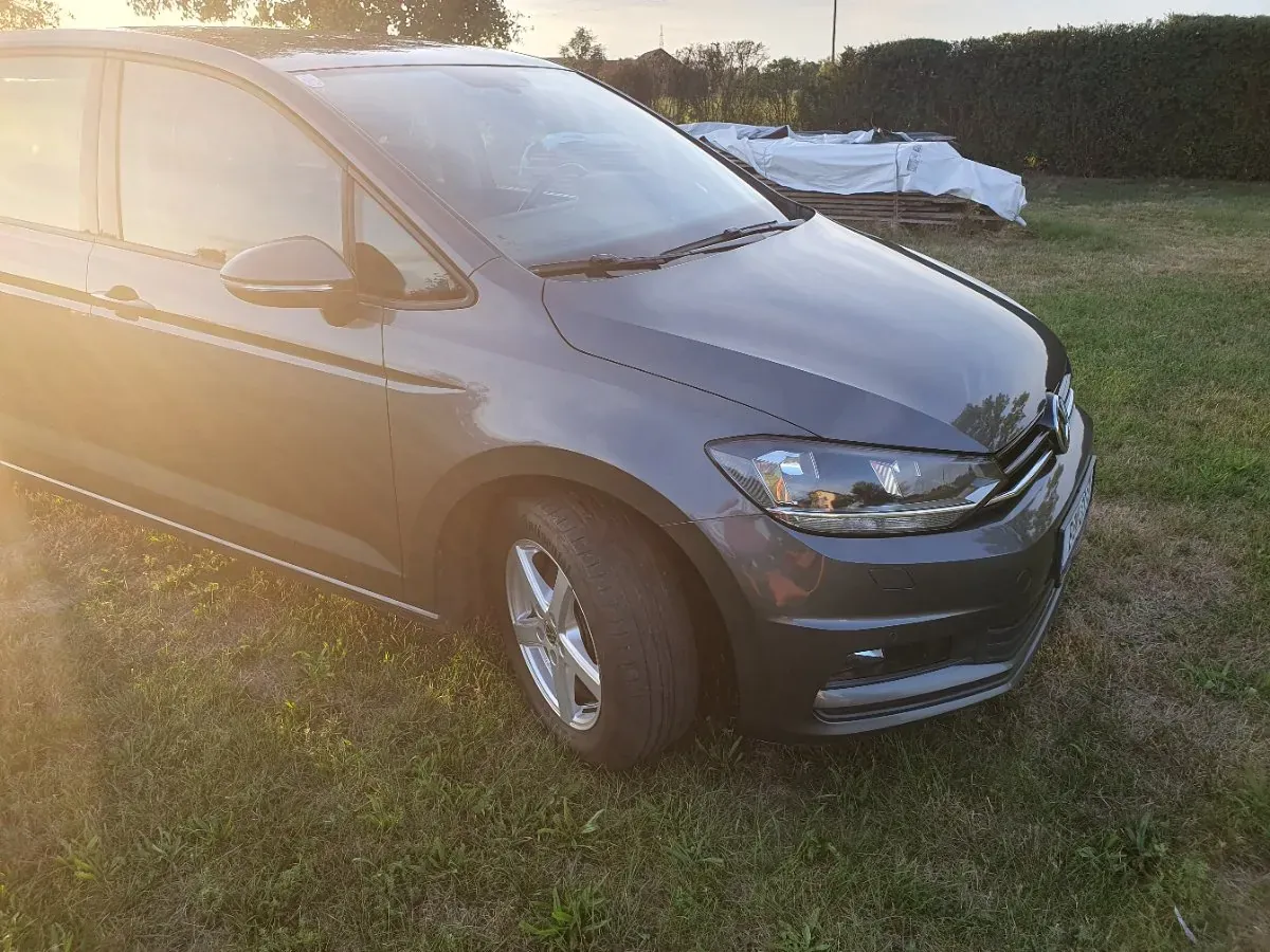 Volkswagen Touran 2019 photo 3
