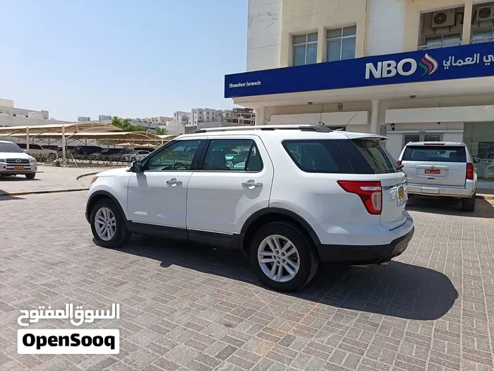 Ford Explorer 2013 photo 2