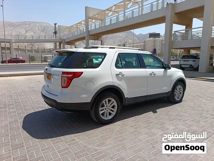 Ford Explorer 2013 photo 3