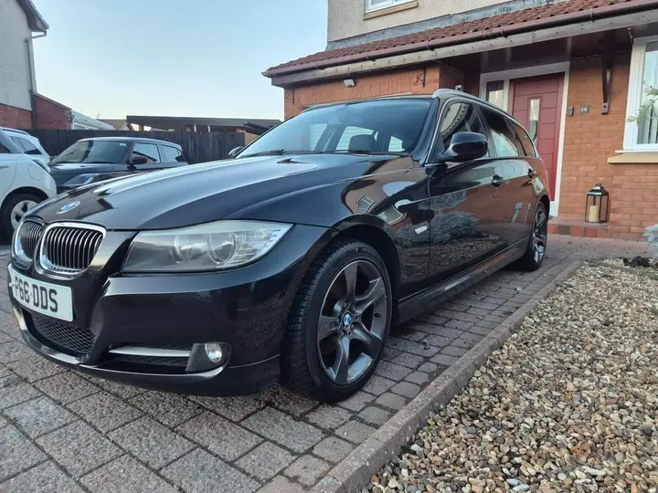 BMW 3 Series 2012 photo 3