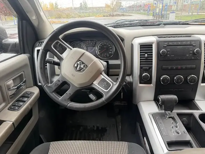 Dodge Ram 1500 2011 photo 5