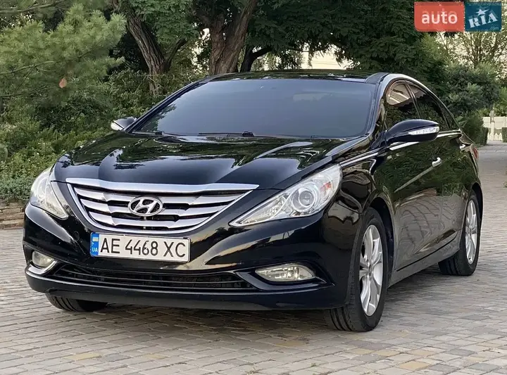 Hyundai Sonata 2010 photo 2
