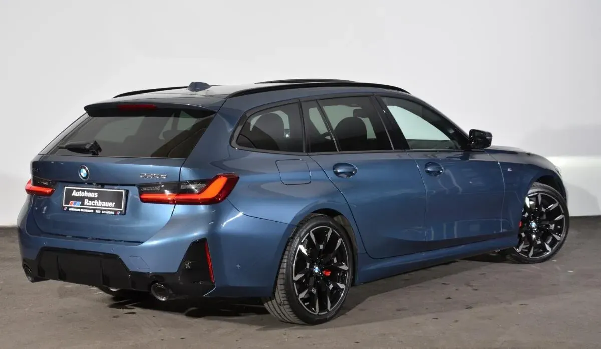 BMW 3 Series 2025 photo 2