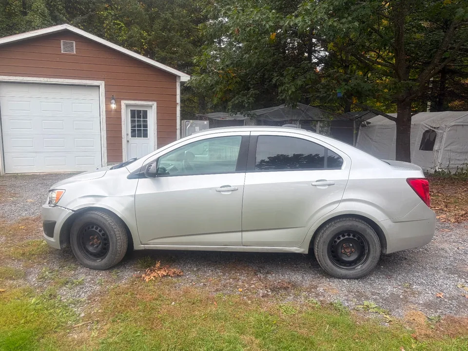 Chevrolet Sonic 2015 photo 4