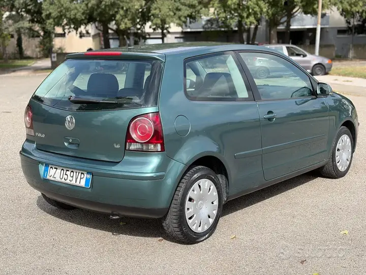 Volkswagen Polo 2006 photo 4