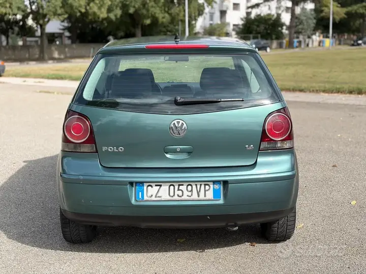 Volkswagen Polo 2006 photo 5