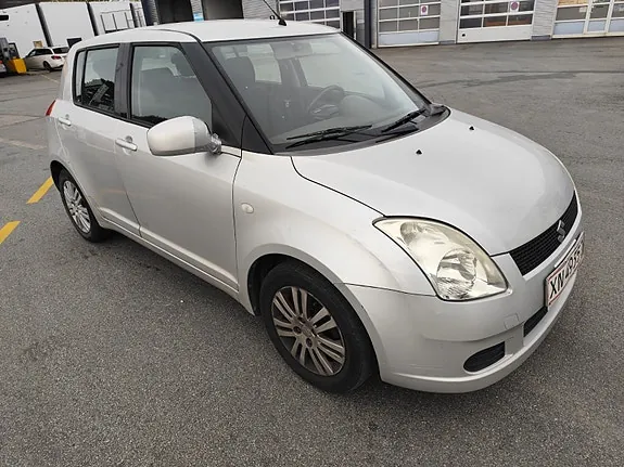 Suzuki Swift 2005 photo 2