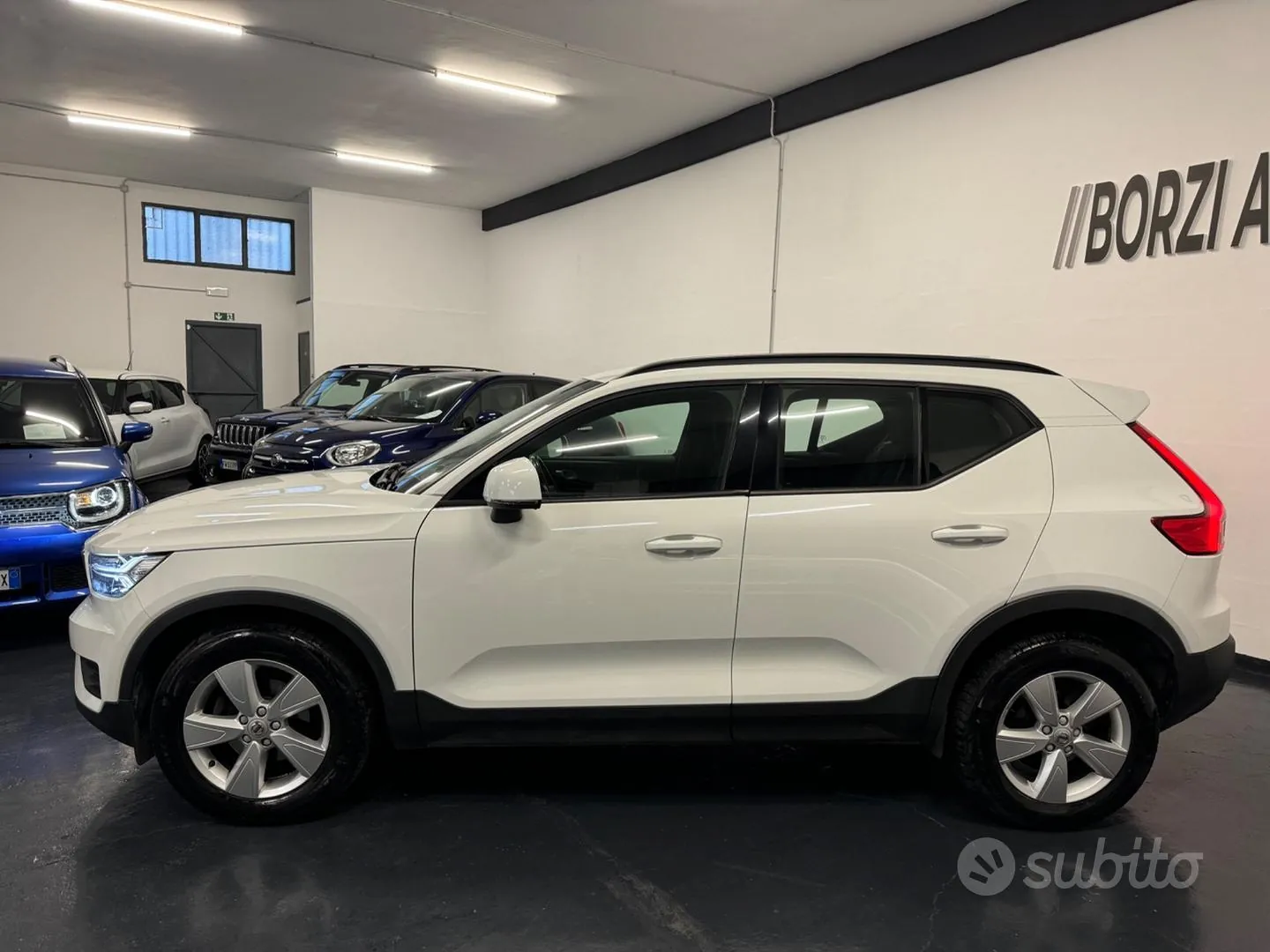 Volvo Xc40 2021 photo 2