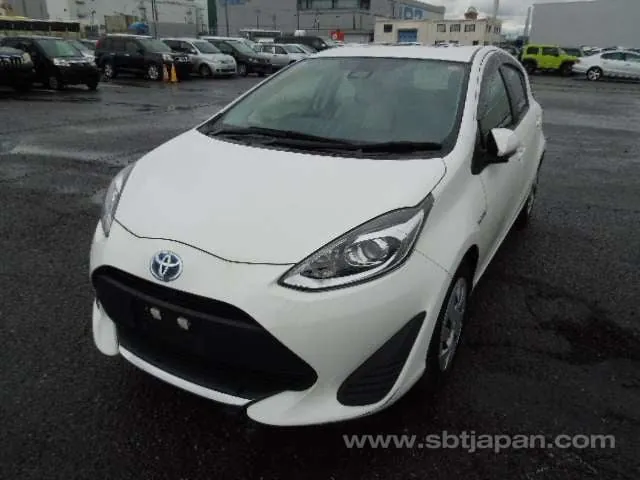 Toyota Aqua L 2019 photo 2