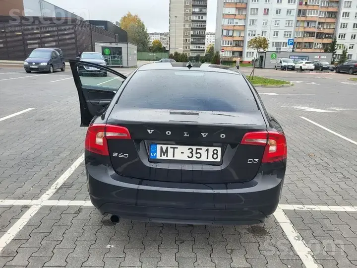 Volvo S60 2017 photo 3