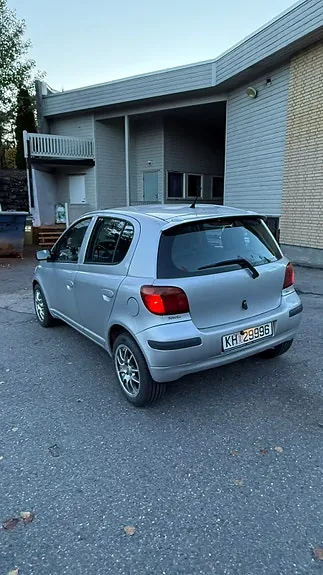 Toyota Yaris 2004 photo 4