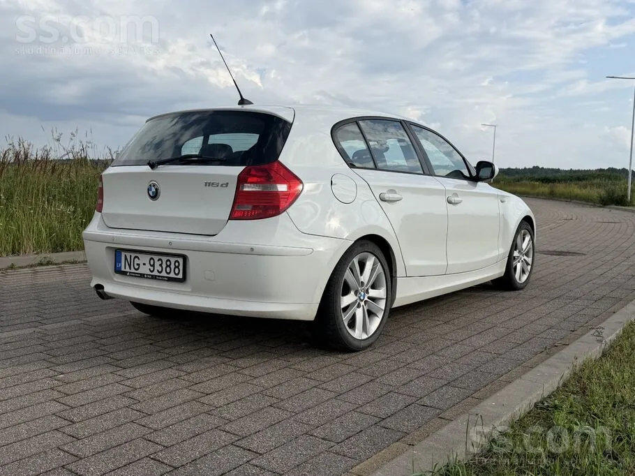 BMW 116 2010 photo 5