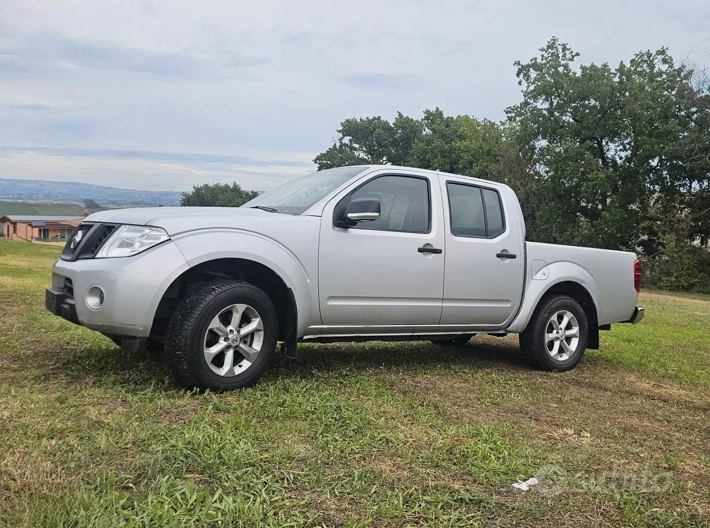 Nissan Navara 2014 photo 2