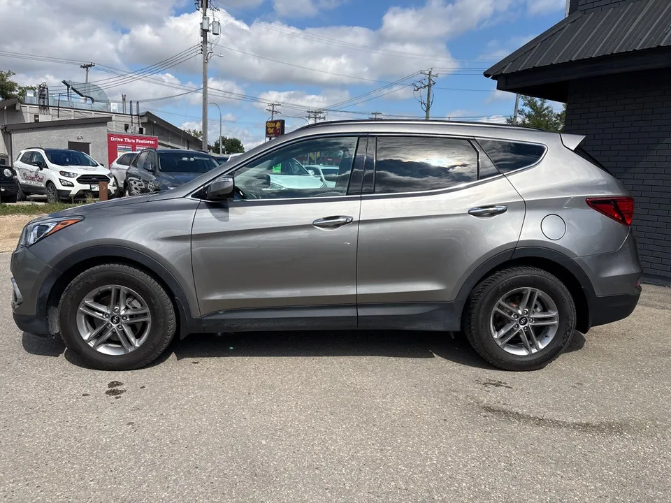 Hyundai Santa Fe 2017 photo 2