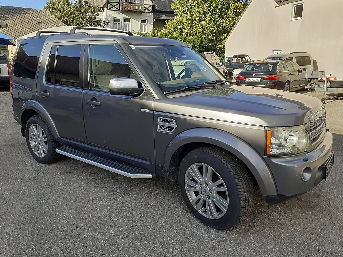 Land Rover Discovery 4 2011 photo 3