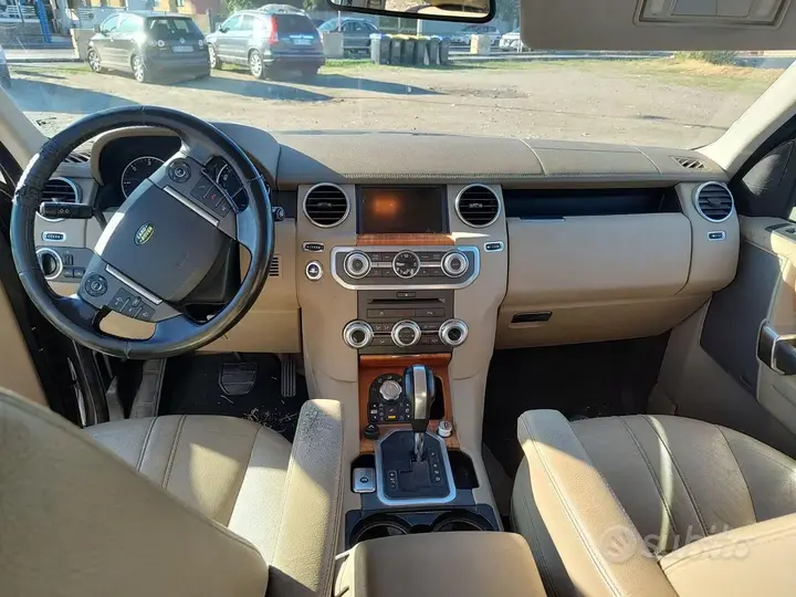 Land Rover Discovery 2010 photo 5