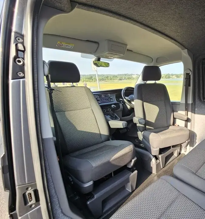 Volkswagen Transporter 2023 photo 3