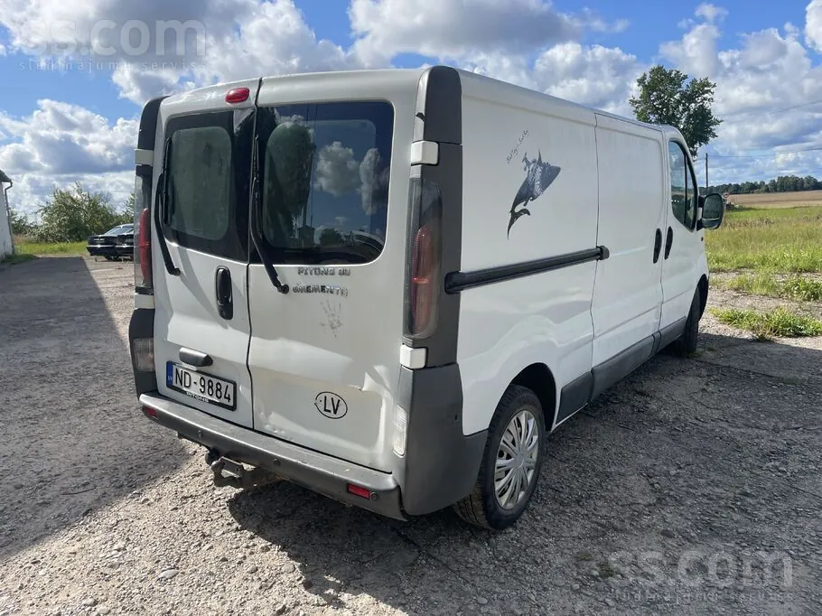 Renault Trafic 2002 photo 3