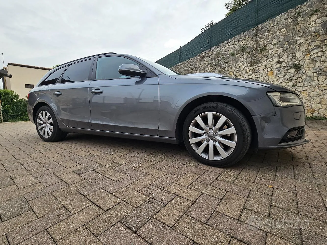 Audi A4 2013 photo 2
