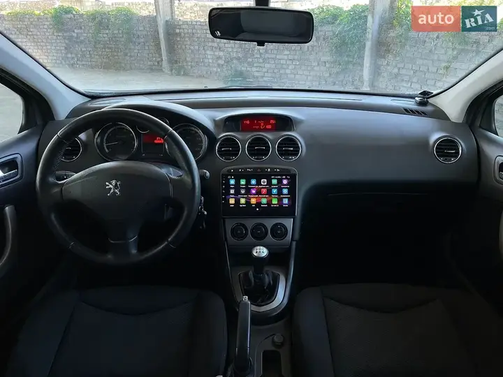 Peugeot 308 2010 photo 2