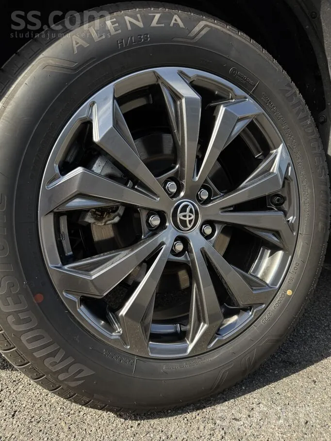Toyota Rav4 2025 photo 5