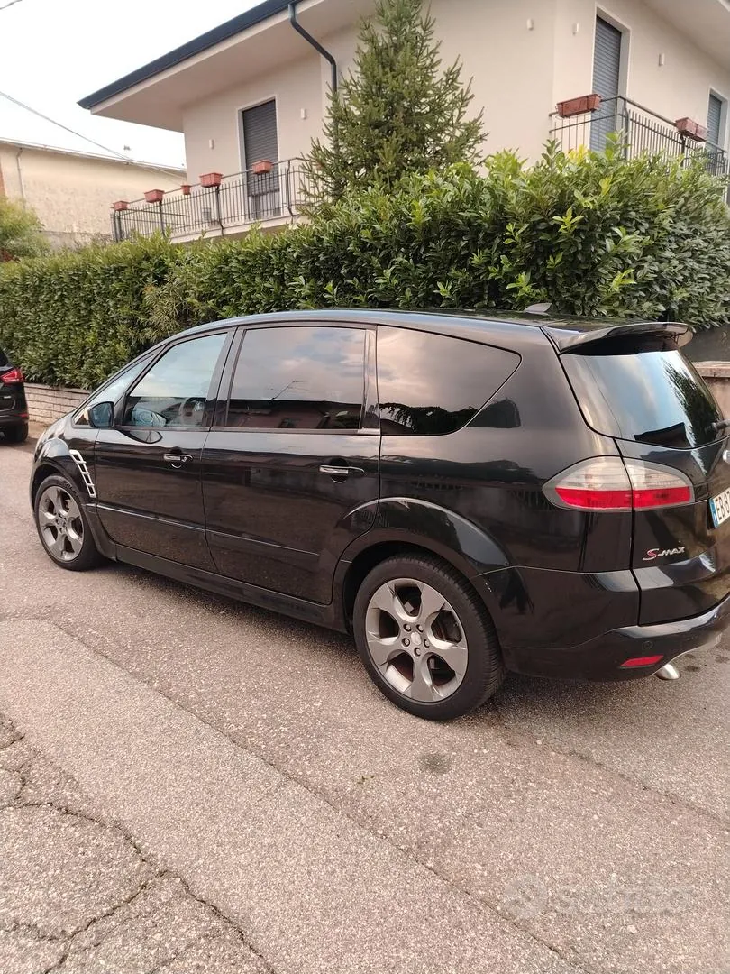 Ford S-Max 2010 photo 4