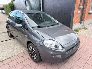 Fiat Punto 2015 photo 2