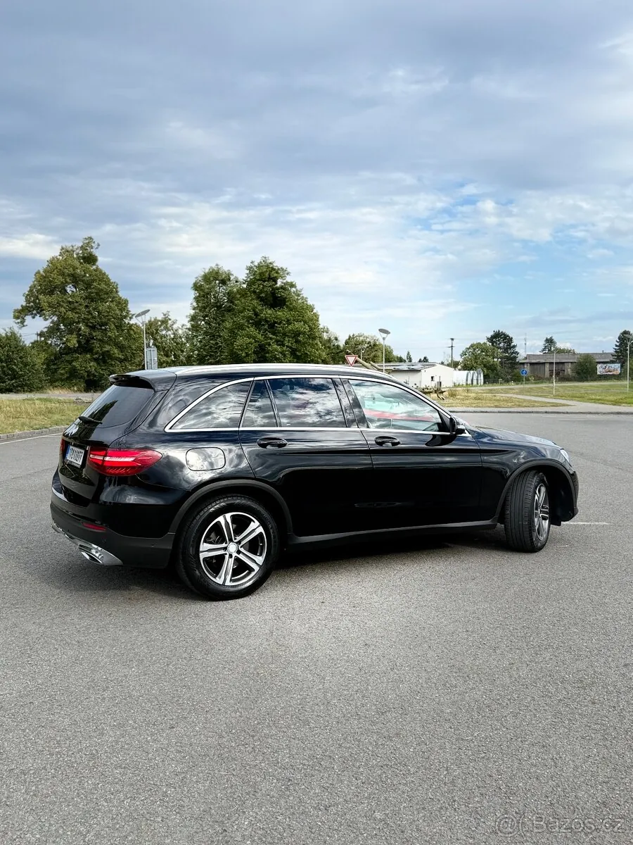 Mercedes-Benz Glc 2015 photo 2