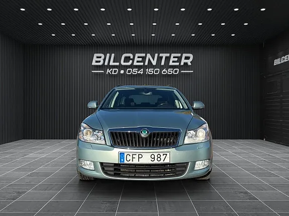 Skoda Octavia 2011 photo 2