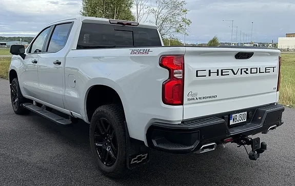 Chevrolet Silverado 1500 2024 photo 3