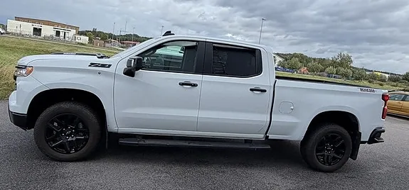 Chevrolet Silverado 1500 2024 photo 2