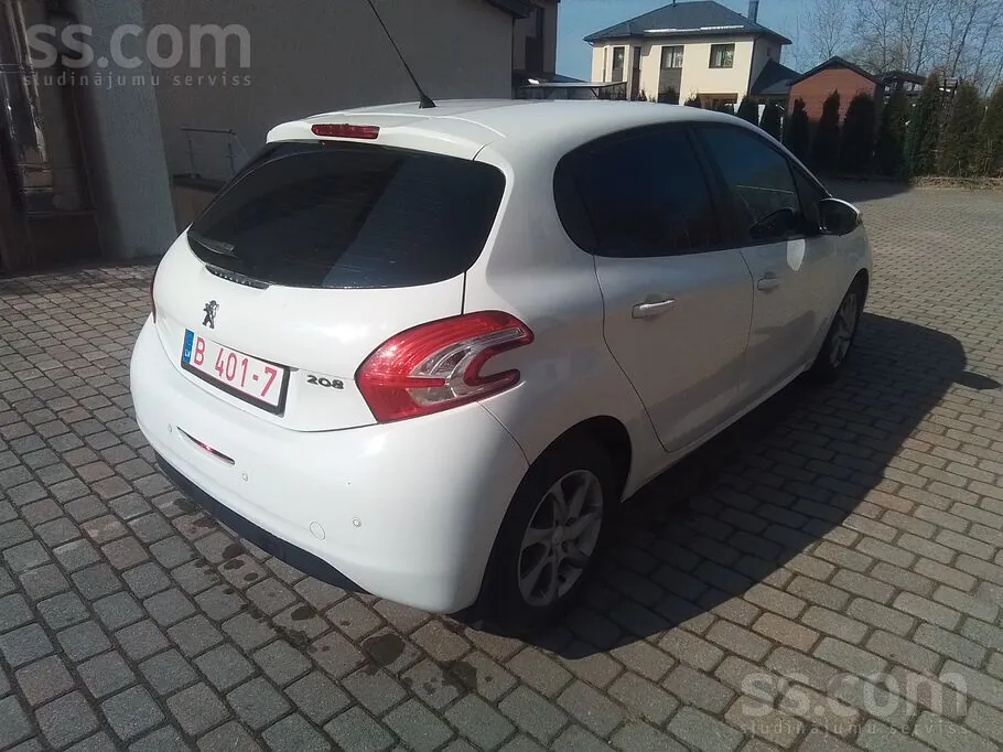 Peugeot 208 2014 photo 5