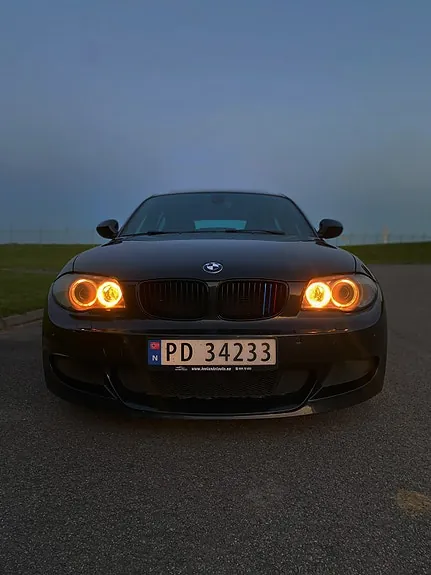 BMW 116D 2010 photo 2
