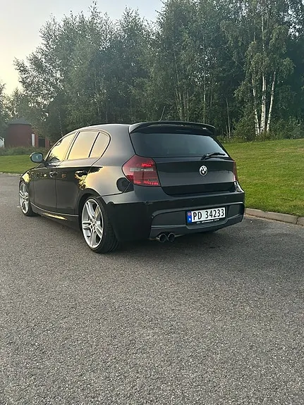 BMW 116D 2010 photo 3