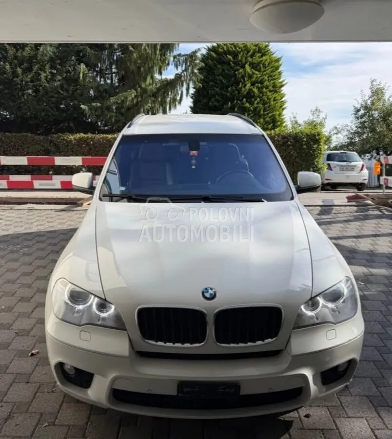 BMW X5 2011 photo 2