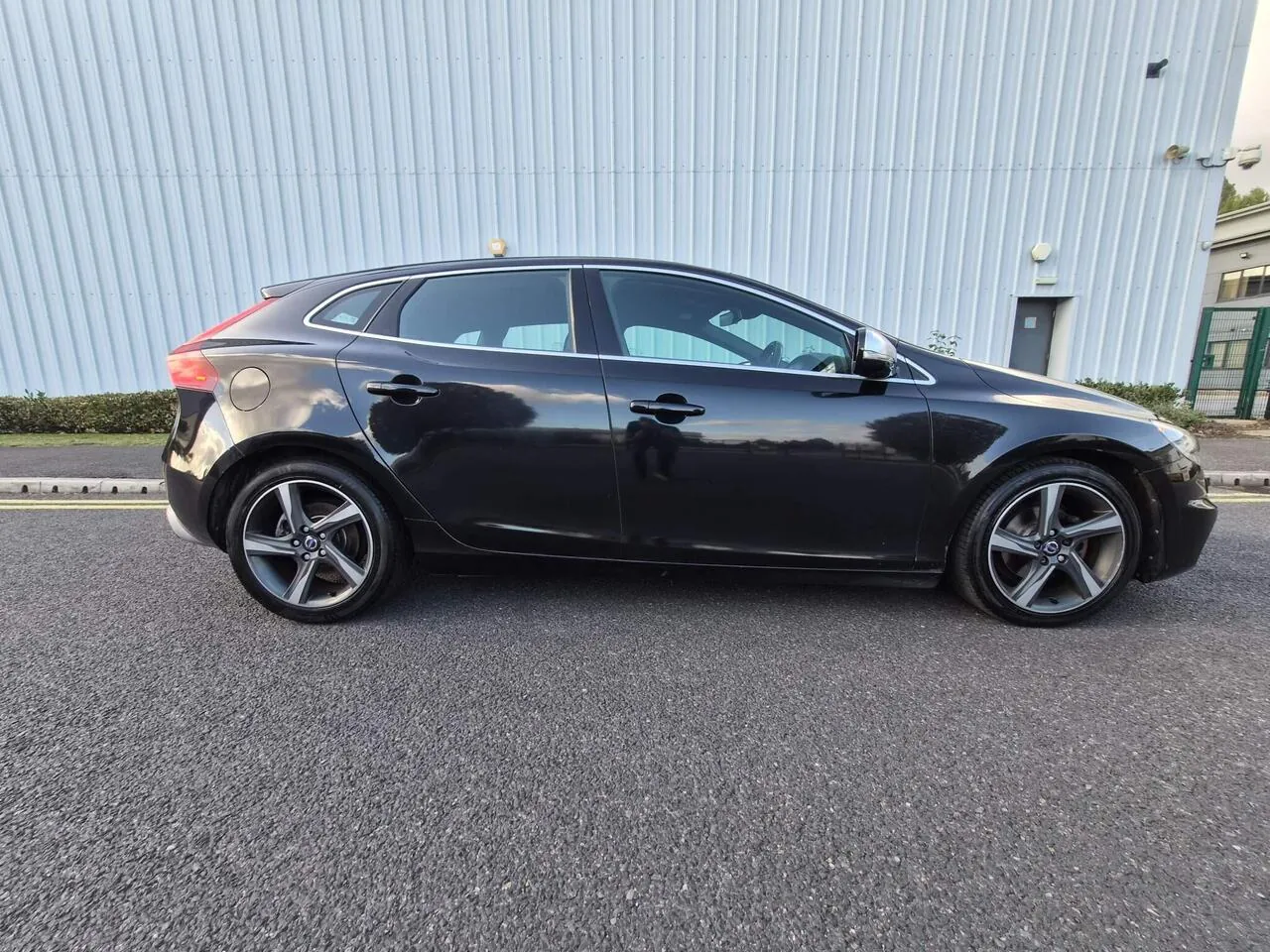 Volvo V40 2013 photo 2