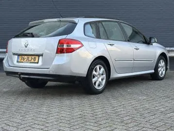 Renault Laguna 2009 photo 2