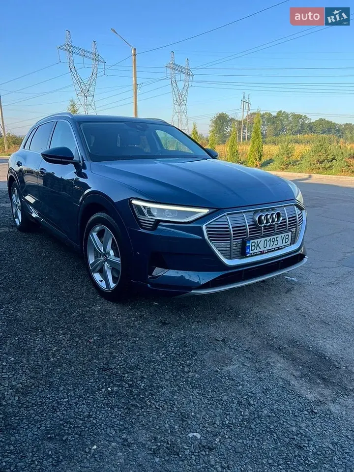 Audi E-Tron 2019 photo 2